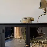 Stunning Industrial-style Loft By The Canals Apartment *