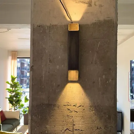 Stunning Industrial-style Loft By The Canals Διαμέρισμα