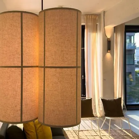 Stunning Industrial-style Loft By The Canals Διαμέρισμα *