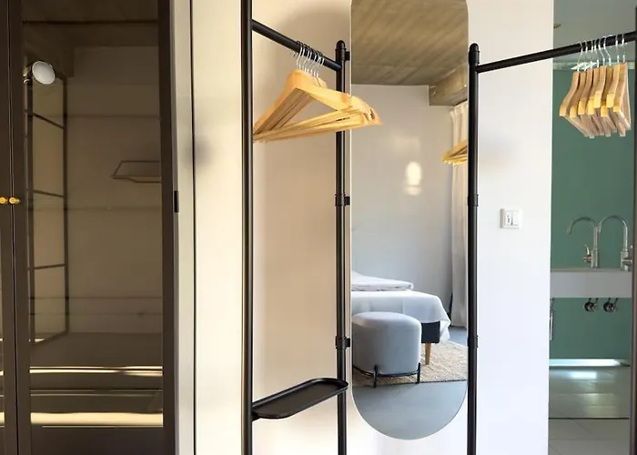 Stunning Industrial-style Loft By The Canals Copenaghen