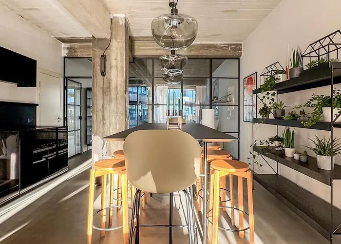 Stunning Industrial-style Loft By The Canals Appartamento