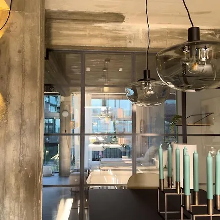 Апартаменты Stunning Industrial-style Loft By The Canals Копенгаген